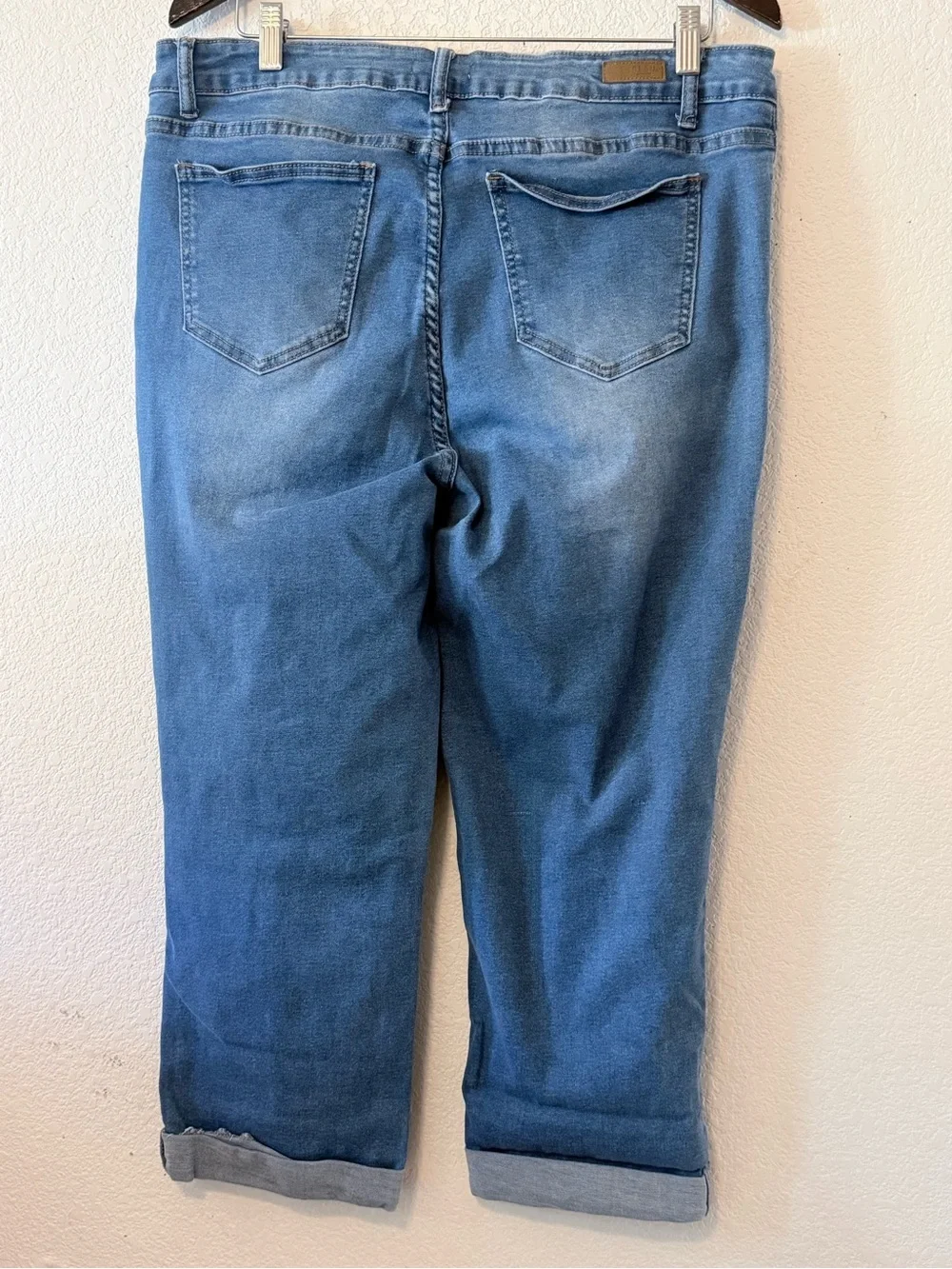 Blue denim cropped